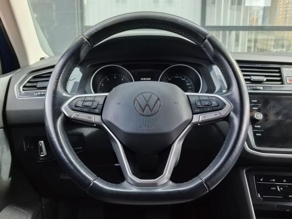 Volkswagen Tiguan II Рестайлинг с пробегом 2021 года, цена 2 740 000 рублей, 67938 км, внедорожник, Автокод Объявления