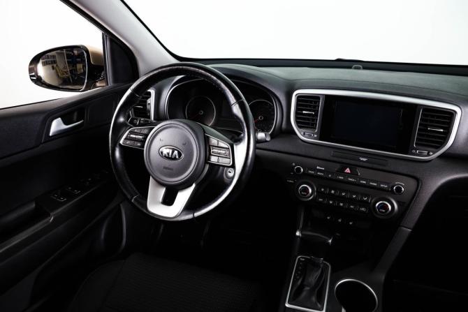 Kia Sportage IV Рестайлинг с пробегом 2018 года, цена 2 159 000 рублей, 114989 км, внедорожник, Автокод Объявления