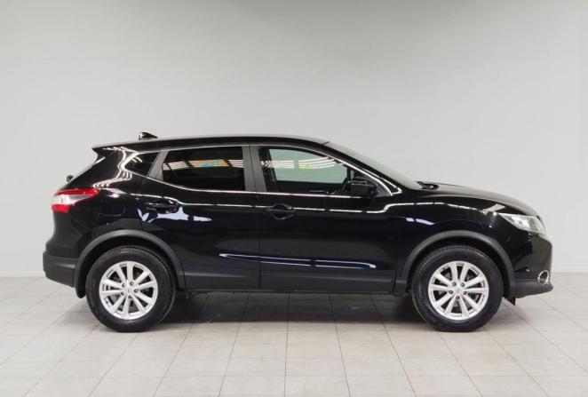 Nissan Qashqai II с пробегом 2018 года, цена 1 910 000 рублей, 121239 км, внедорожник, Автокод Объявления