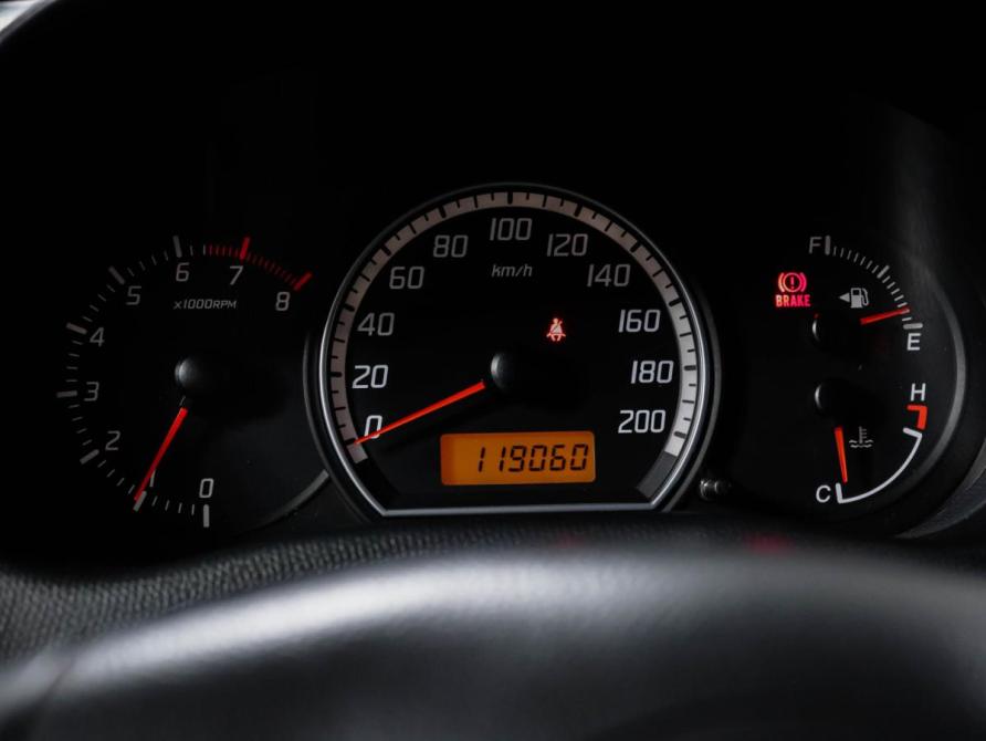 Suzuki Swift III Москва  - изображение 11