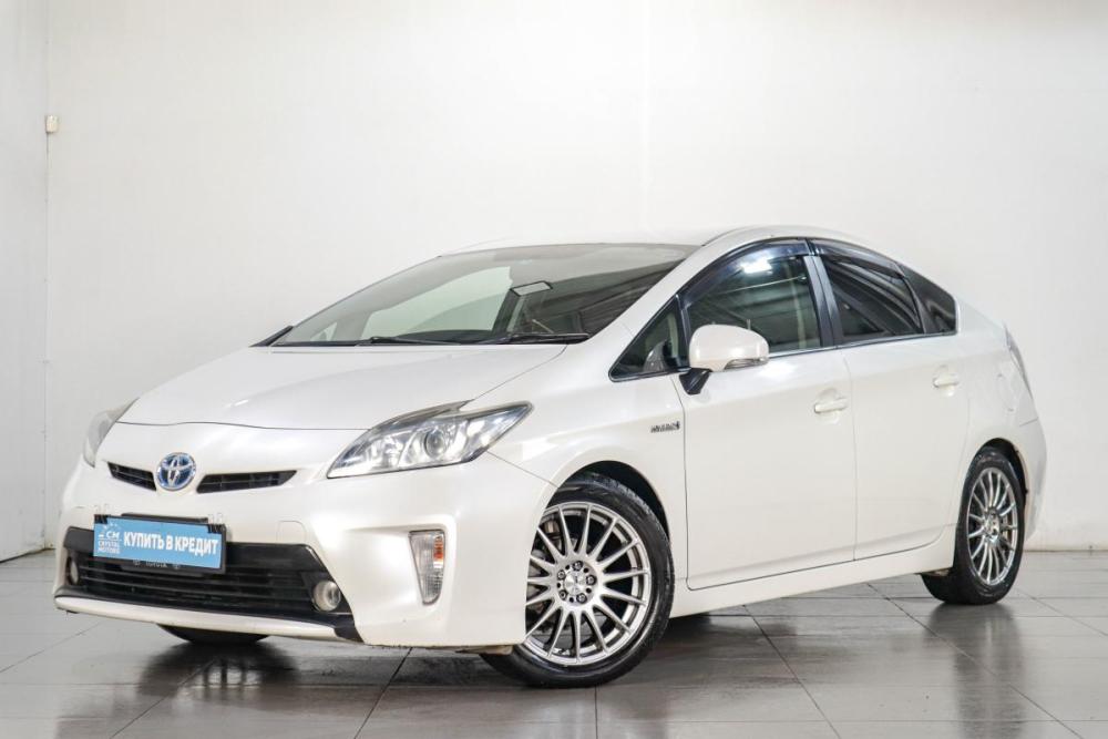 Toyota Prius III Рестайлинг (XW30) Челябинск  - изображение 2