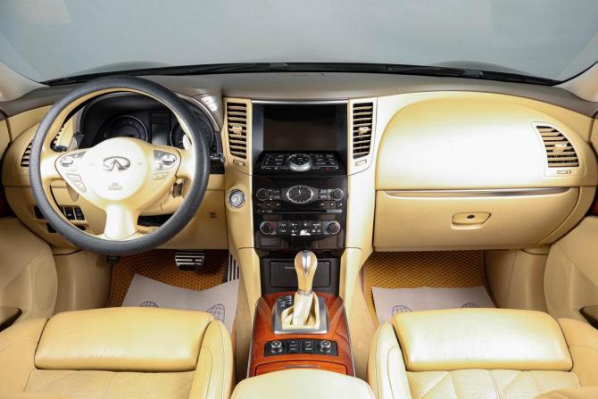 Infiniti FX II (S51) Рестайлинг с пробегом 2012 года, цена 1 919 000 рублей, 273000 км, внедорожник, Автокод Объявления
