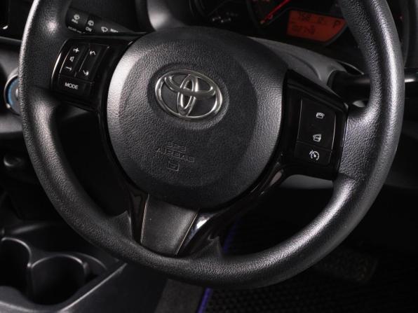 Toyota Vitz III (XP130) Рестайлинг 2 с пробегом 2018 года, цена 1 155 000 рублей, 102748 км, хэтчбек, Автокод Объявления