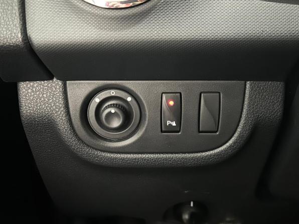 Renault Sandero II с пробегом 2016 года, цена 949 000 рублей, 67935 км, хэтчбек, Автокод Объявления
