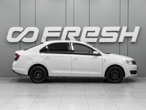 Skoda Rapid I с пробегом 2016 года, цена 969 000 рублей, 240236 км, лифтбек, Автокод Объявления