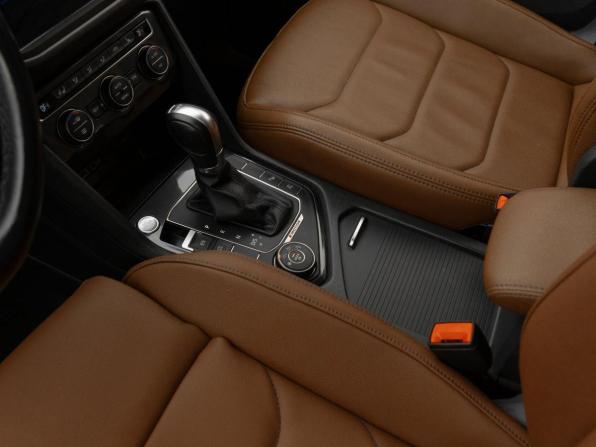 Volkswagen Tiguan II с пробегом 2018 года, цена 2 990 000 рублей, 79713 км, внедорожник, Автокод Объявления