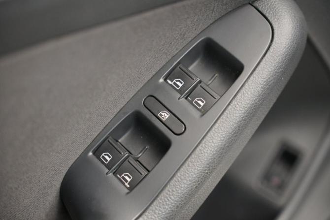 Volkswagen Jetta VI с пробегом 2013 года, цена 1 080 000 рублей, 233850 км, седан, Автокод Объявления