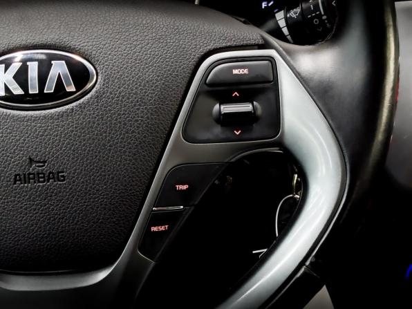 Kia Rio III Рестайлинг с пробегом 2017 года, цена 1 200 000 рублей, 86668 км, седан, Автокод Объявления