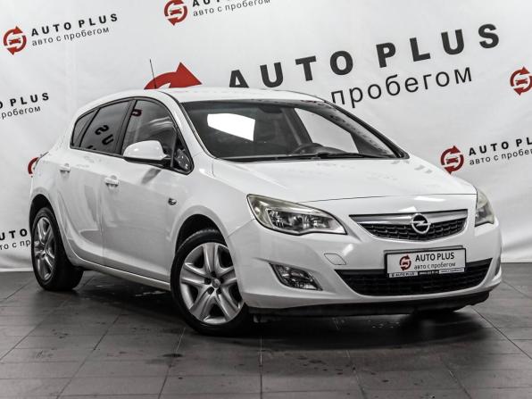 Opel Astra J с пробегом 2011 года, цена 799 000 рублей, 213308 км, хэтчбек, Автокод Объявления