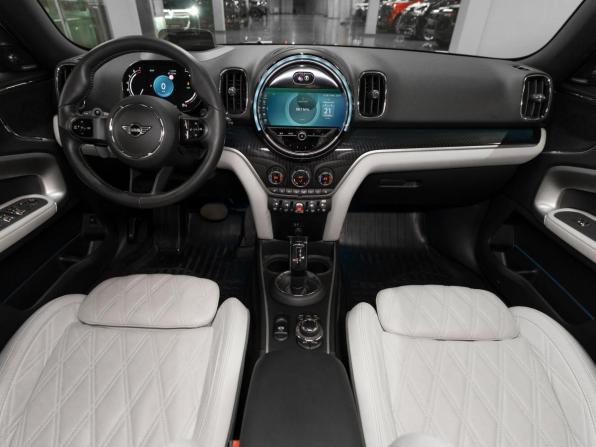 Mini Countryman II Рестайлинг с пробегом 2022 года, цена 4 900 000 рублей, 13406 км, внедорожник, Автокод Объявления