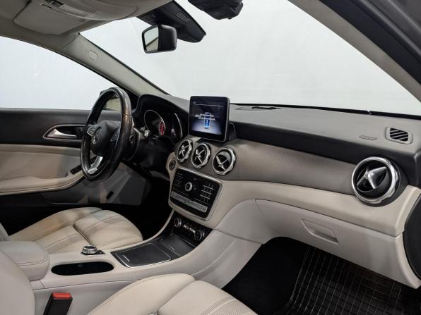 Mercedes-Benz GLA I (X156) Рестайлинг с пробегом 2018 года, цена 2 380 000 рублей, 114718 км, внедорожник, Автокод Объявления