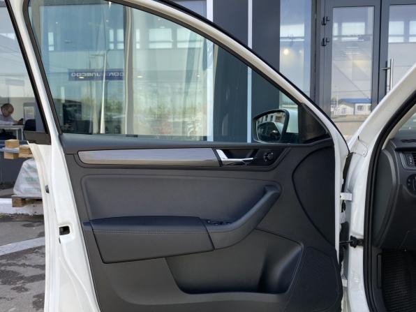 Skoda Rapid I Рестайлинг с пробегом 2018 года, цена 1 199 000 рублей, 124189 км, лифтбек, Автокод Объявления