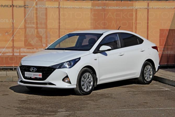 Hyundai Solaris II Рестайлинг с пробегом 2022 года, цена 1 705 000 рублей, 50893 км, седан, Автокод Объявления