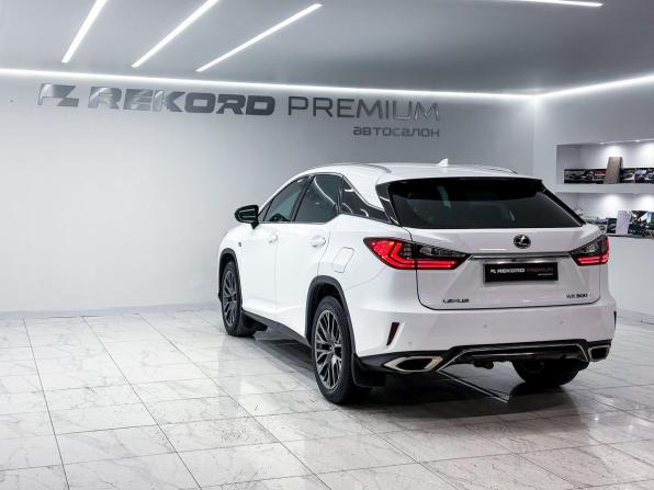Lexus RX IV Рестайлинг с пробегом 2019 года, цена 4 600 000 рублей, 135130 км, внедорожник, Автокод Объявления