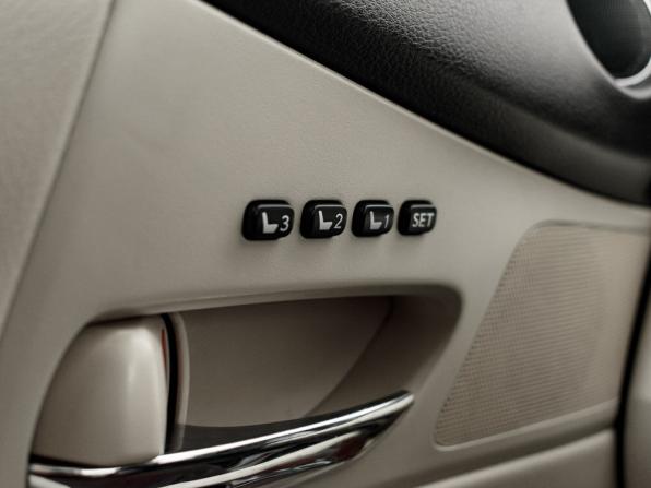 Lexus RX III Рестайлинг с пробегом 2012 года, цена 2 460 000 рублей, 196382 км, внедорожник, Автокод Объявления