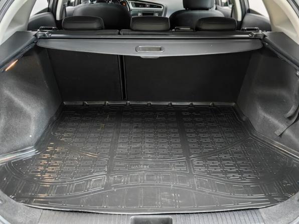 Kia Ceed II Рестайлинг с пробегом 2018 года, цена 1 278 000 рублей, 128000 км, хэтчбек, Автокод Объявления