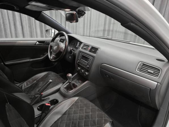 Volkswagen Jetta VI с пробегом 2014 года, цена 670 000 рублей, 227205 км, седан, Автокод Объявления
