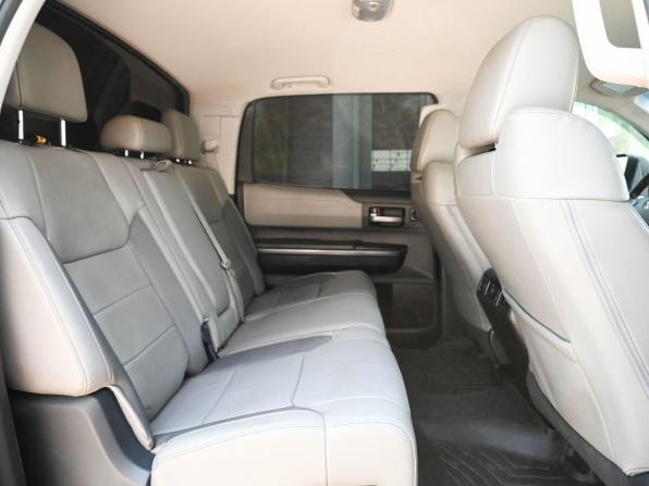 Toyota Tundra II Рестайлинг с пробегом 2018 года, цена 5 549 900 рублей, 61596 км, пикап, Автокод Объявления