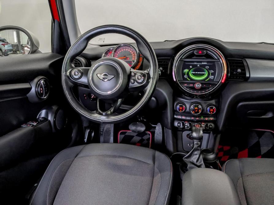 Mini Hatch III (F55/F56) Москва  - изображение 28