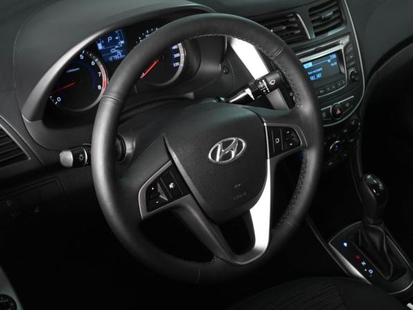 Hyundai Solaris I Рестайлинг с пробегом 2014 года, цена 1 039 000 рублей, 127963 км, седан, Автокод Объявления