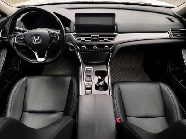 Honda Accord X Рестайлинг с пробегом 2021 года, цена 2 650 000 рублей, 85830 км, седан, Автокод Объявления