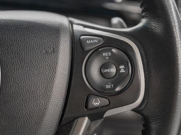 Honda Stepwgn V с пробегом 2017 года, цена 1 935 000 рублей, 115232 км, минивэн, Автокод Объявления