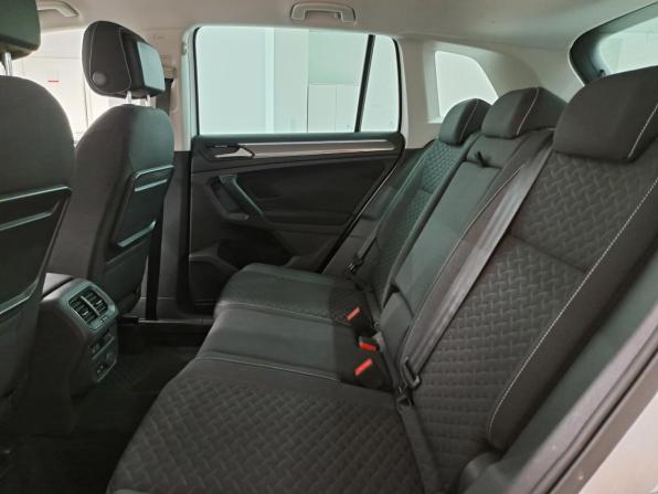 Volkswagen Tiguan II с пробегом 2018 года, цена 2 610 000 рублей, 155601 км, внедорожник, Автокод Объявления