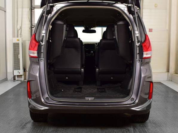 Honda Freed II с пробегом 2017 года, цена 1 275 999 рублей, 136766 км, компактвэн, Автокод Объявления