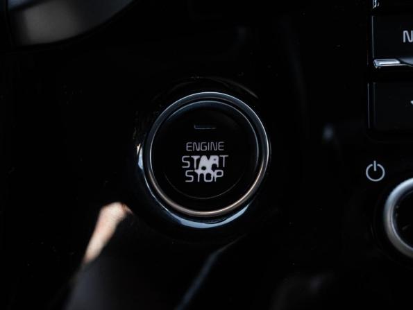 Kia Rio IV Рестайлинг с пробегом 2021 года, цена 1 780 000 рублей, 114859 км, седан, Автокод Объявления