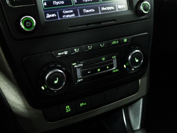 Skoda Yeti I Рестайлинг с пробегом 2014 года, цена 1 099 700 рублей, 177262 км, внедорожник, Автокод Объявления