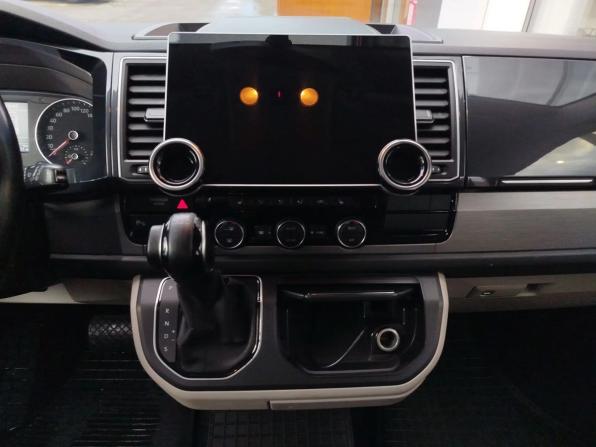 Volkswagen Caravelle T6 с пробегом 2019 года, цена 2 520 000 рублей, 209200 км, минивэн, Автокод Объявления