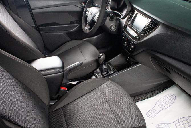 Hyundai Solaris II с пробегом 2019 года, цена 1 349 000 рублей, 201000 км, седан, Автокод Объявления