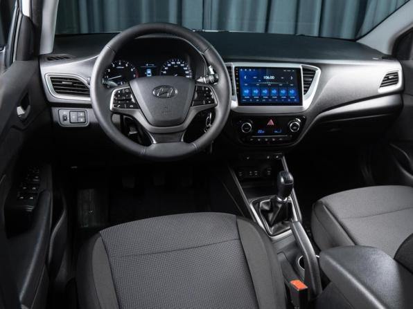 Hyundai Solaris II с пробегом 2018 года, цена 1 173 500 рублей, 128190 км, седан, Автокод Объявления