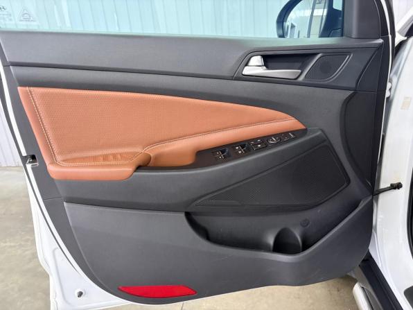 Hyundai Tucson III Рестайлинг с пробегом 2018 года, цена 2 097 000 рублей, 154463 км, внедорожник, Автокод Объявления