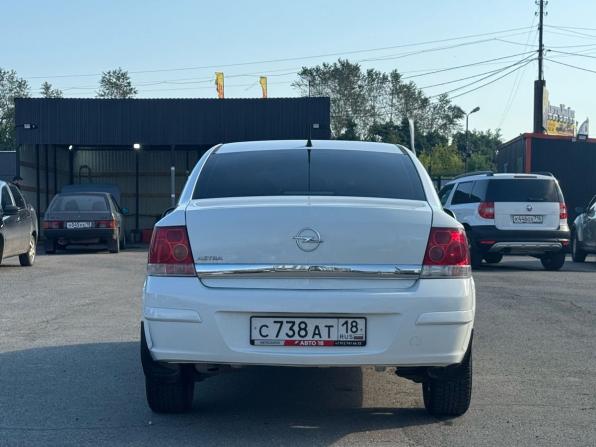 Opel Astra H Рестайлинг с пробегом 2014 года, цена 729 000 рублей, 132000 км, седан, Автокод Объявления
