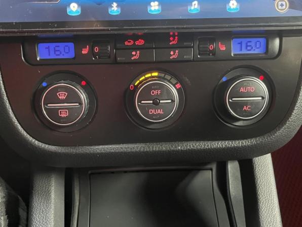 Volkswagen Jetta V с пробегом 2008 года, цена 545 000 рублей, 215068 км, седан, Автокод Объявления