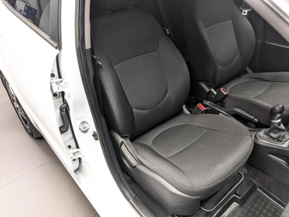 Kia Rio III Рестайлинг с пробегом 2017 года, цена 1 250 000 рублей, 104038 км, хэтчбек, Автокод Объявления