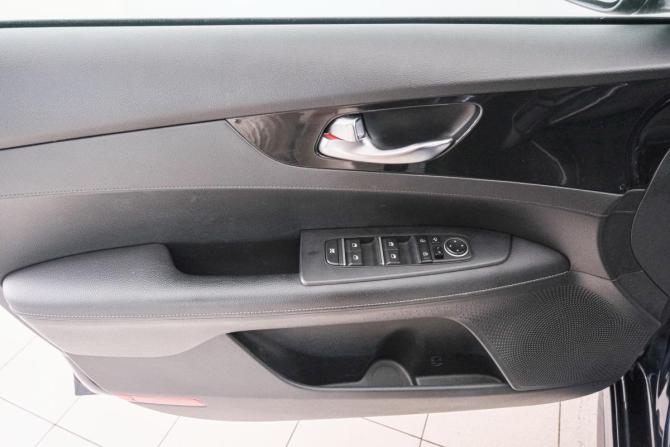 Kia Cerato IV с пробегом 2021 года, цена 2 099 000 рублей, 66000 км, седан, Автокод Объявления