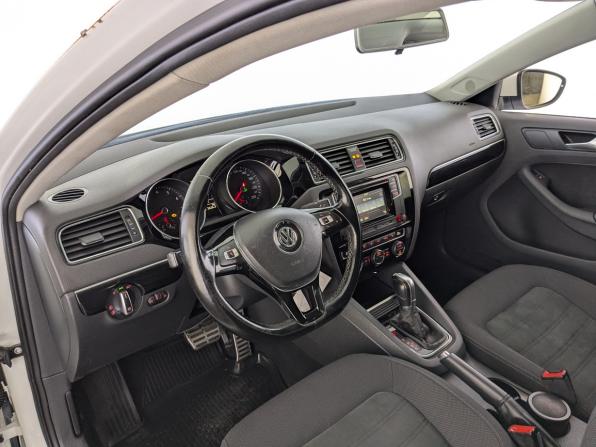 Volkswagen Jetta VI Рестайлинг с пробегом 2017 года, цена 1 350 000 рублей, 154010 км, седан, Автокод Объявления