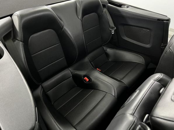 Ford Mustang VI Рестайлинг с пробегом 2019 года, цена 2 799 000 рублей, 80000 км, кабриолет, Автокод Объявления