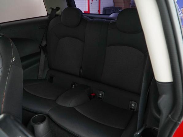Mini Hatch III (F55/F56) с пробегом 2014 года, цена 1 360 444 рубля, 135720 км, хэтчбек, Автокод Объявления