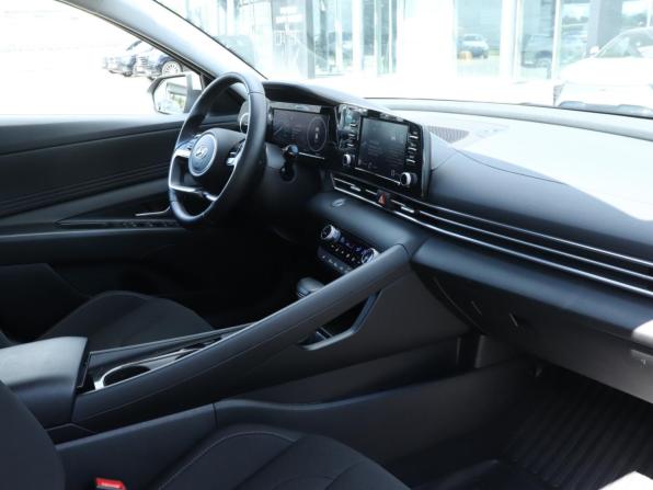 Hyundai Elantra VII (CN7) с пробегом 2022 года, цена 2 180 000 рублей, 18628 км, седан, Автокод Объявления
