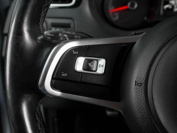 Volkswagen Polo V Рестайлинг с пробегом 2019 года, цена 1 179 000 рублей, 146701 км, седан, Автокод Объявления