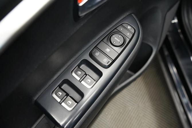 Kia Rio IV Рестайлинг с пробегом 2021 года, цена 1 956 000 рублей, 78000 км, хэтчбек, Автокод Объявления