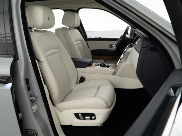 Rolls-Royce Cullinan I с пробегом 2019 года, цена 28 997 077 рублей, 28140 км, внедорожник, Автокод Объявления