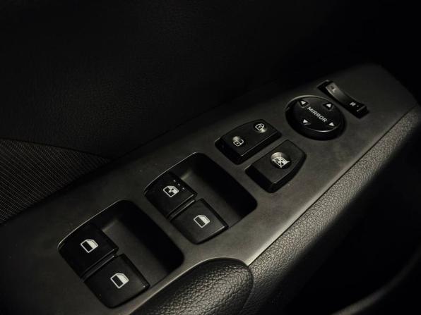 Hyundai Solaris II с пробегом 2017 года, цена 1 269 900 рублей, 157000 км, седан, Автокод Объявления