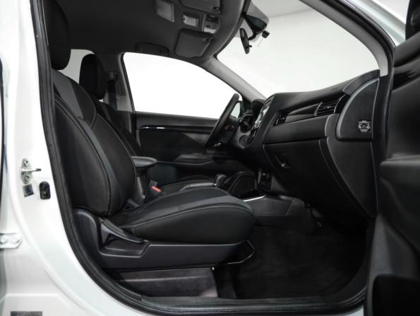Mitsubishi Outlander III Рестайлинг 3 с пробегом 2019 года, цена 2 049 000 рублей, 102785 км, внедорожник, Автокод Объявления