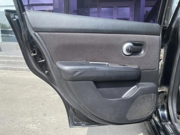 Nissan Tiida I Рестайлинг с пробегом 2011 года, цена 675 000 рублей, 223100 км, хэтчбек, Автокод Объявления