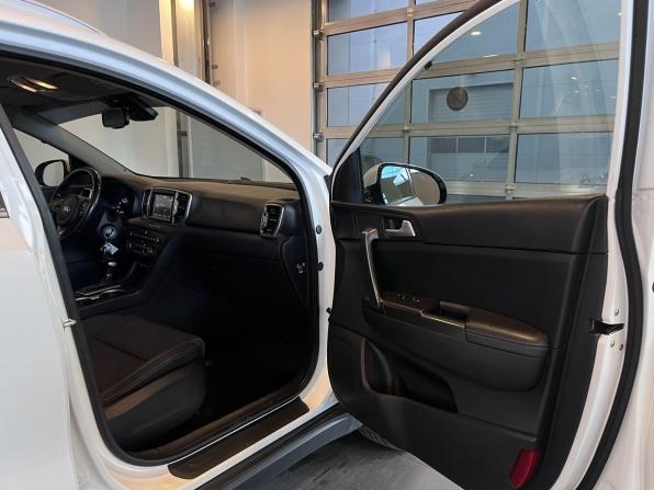 Kia Sportage IV с пробегом 2017 года, цена 1 690 000 рублей, 181269 км, внедорожник, Автокод Объявления