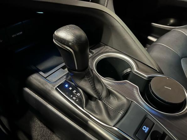 Toyota Camry VIII (XV70) Рестайлинг с пробегом 2021 года, цена 3 030 000 рублей, 91223 км, седан, Автокод Объявления